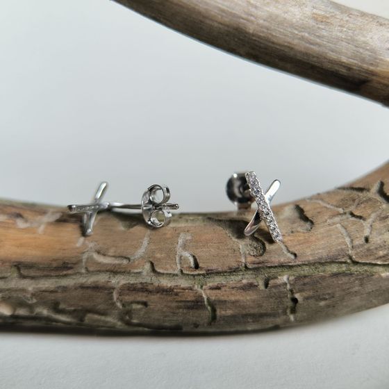 Серебряные серьги с фианитами Серебряные серьги с фианитами