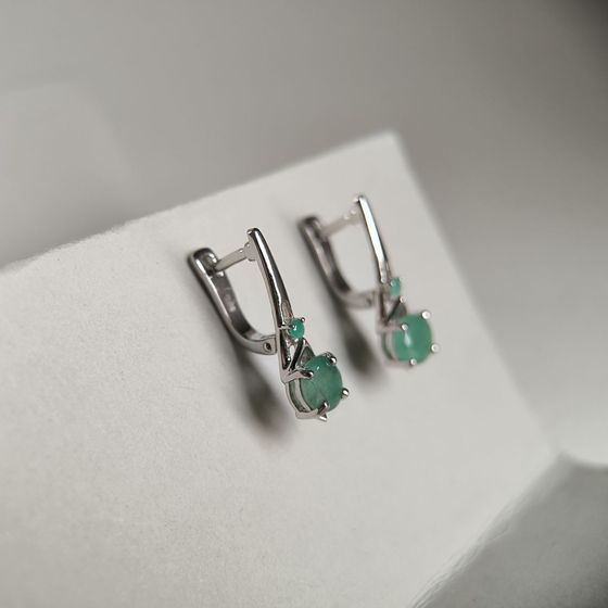 Серебряные серьги с изумрудом 1.632ct