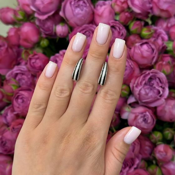 Серебряные серьги с фианитами, емаллю