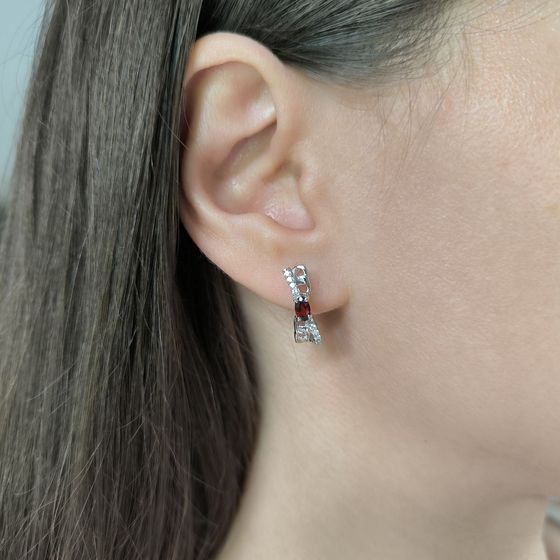 Серебряные серьги с гранатом 0.913ct, фианитами