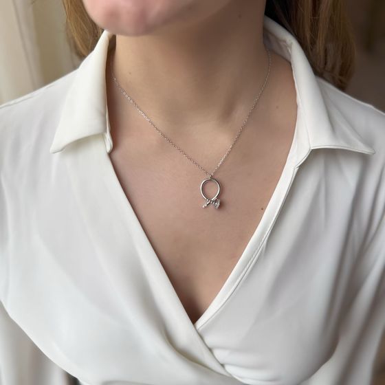 Серебряное колье с фианитами