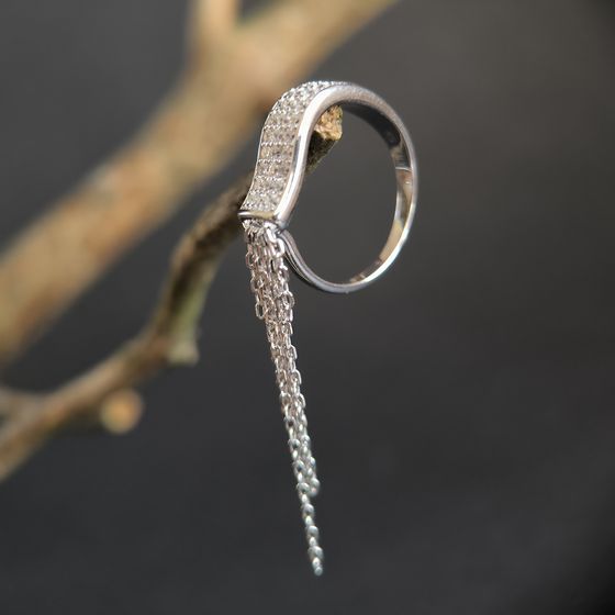 Серебряное кольцо с фианитами