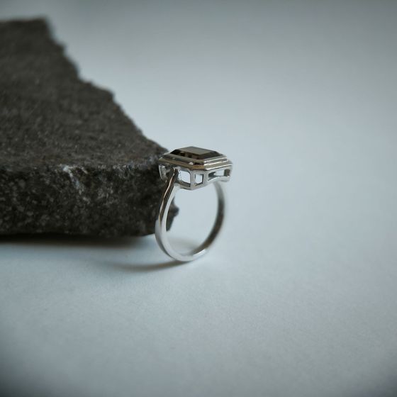 Серебряное кольцо с раухтопазом (дымчатым кварцем) 2.842ct