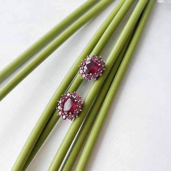 Серебряные серьги с рубином 5.59ct