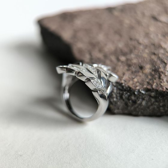 Серебряное кольцо с фианитами