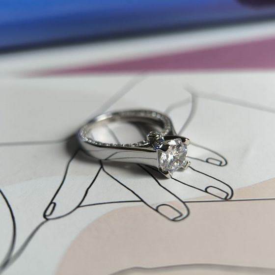 Серебряное кольцо с фианитами Серебряное кольцо с фианитами