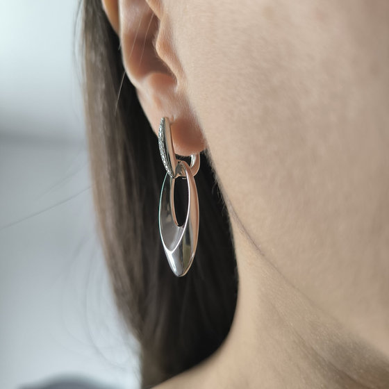 Серебряные серьги с фианитами