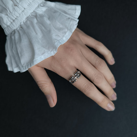 Серебряное кольцо без камней