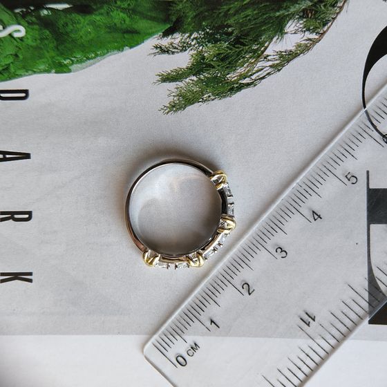 Серебряное кольцо с фианитами