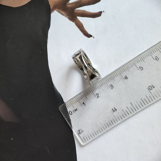 Серебряное кольцо с фианитами