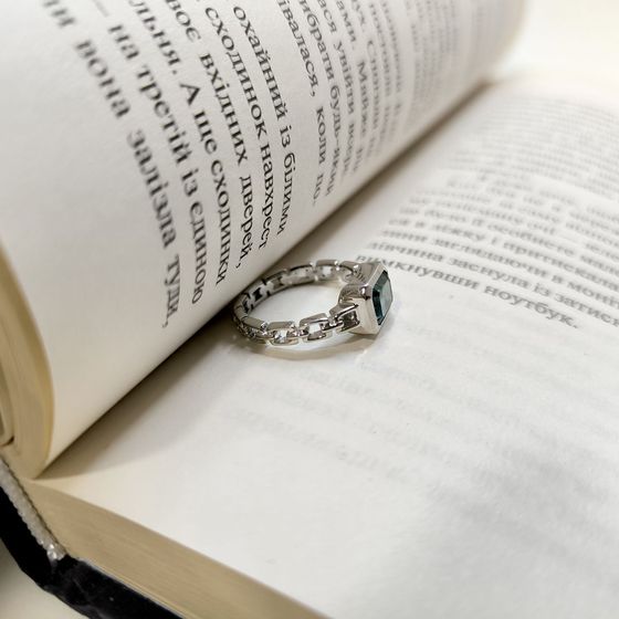 Серебряное кольцо с топазом Лондон Блю 1.475ct