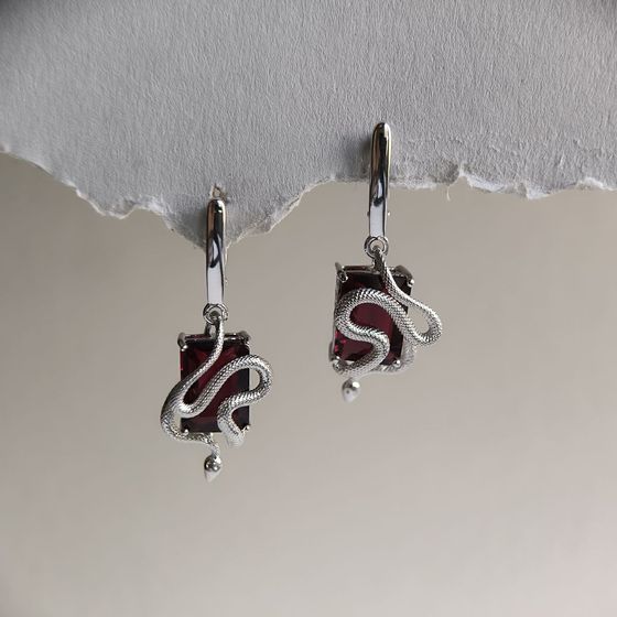 Серебряные серьги с гранатом 11.417ct