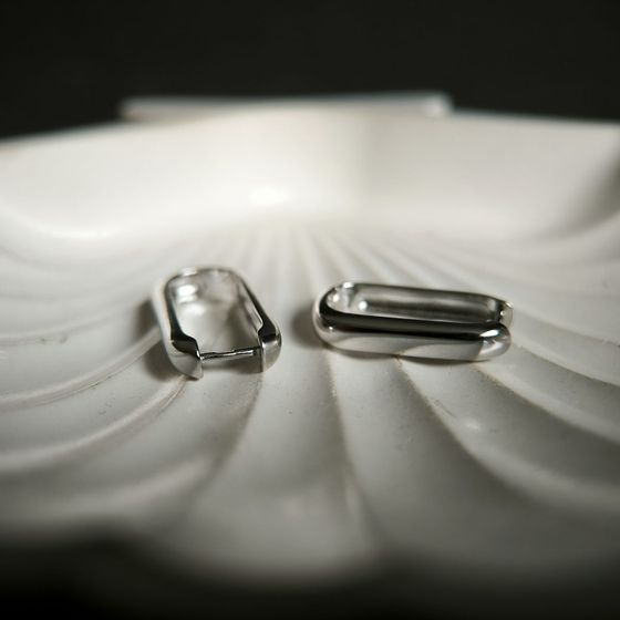 Серебряные серьги без камней Серебряные серьги без камней