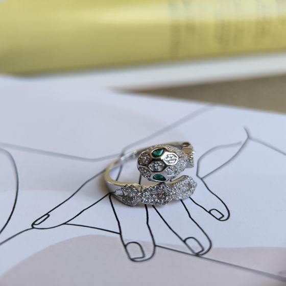 Серебряное кольцо с фианитами