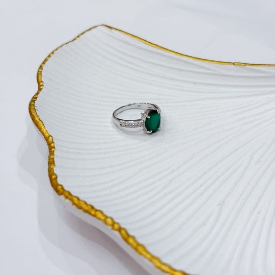 Серебряное кольцо с агатом 2.727ct, фианитами