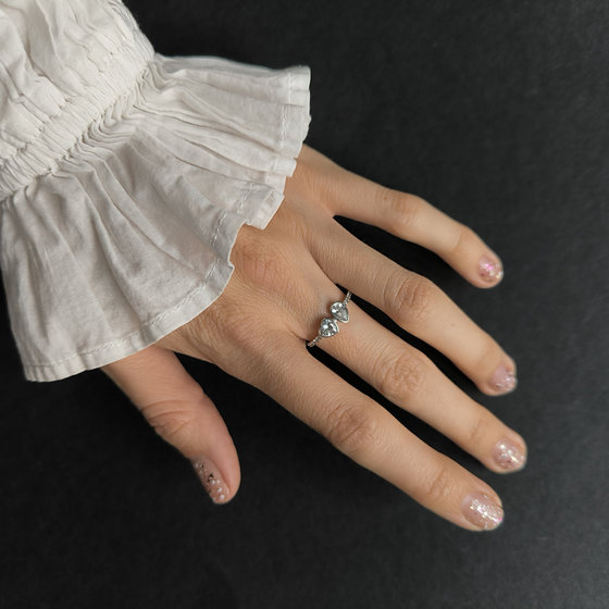 Серебряное кольцо с фианитами