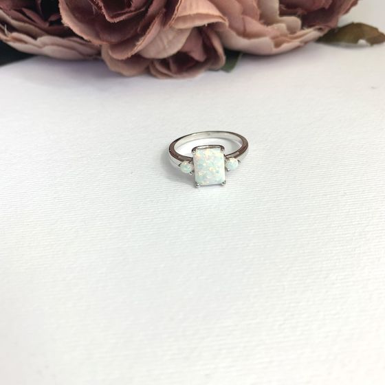 Серебряное кольцо с опалом 0.888ct