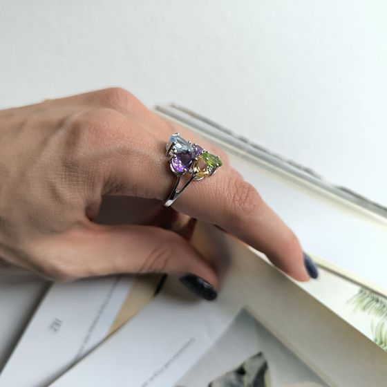 Серебряное кольцо с аметистом, топазом, цитрином, хризолітом