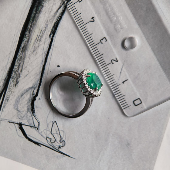 Серебряное кольцо с агатом, фианитами