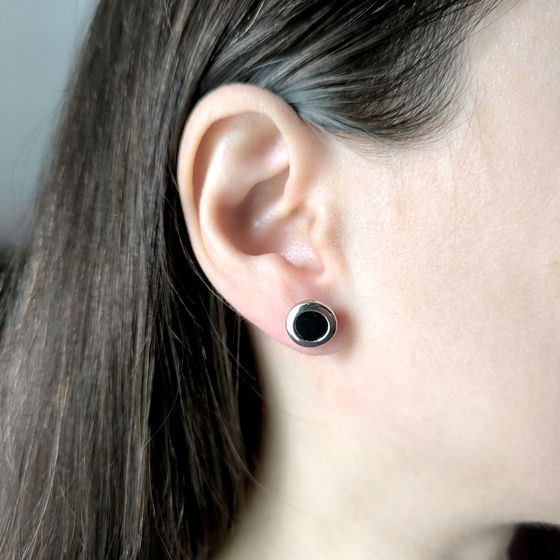 Серебряные серьги с ониксом Серебряные серьги с ониксом