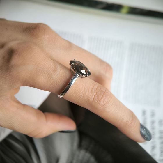 Серебряное кольцо с раухтопазом (дымчатым кварцем) 4.925ct