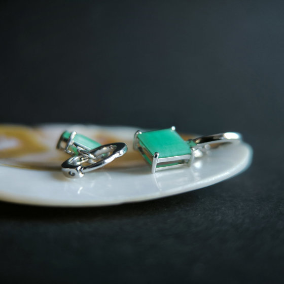 Серебряные серьги с изумрудом 4.217ct