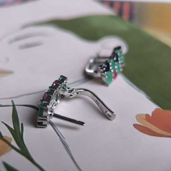 Серебряные серьги с сапфиром 4.05ct, изумрудом, рубином