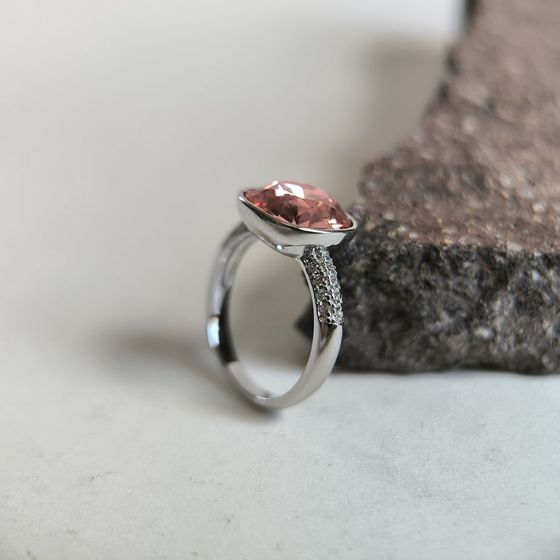 Серебряное кольцо с фианитами