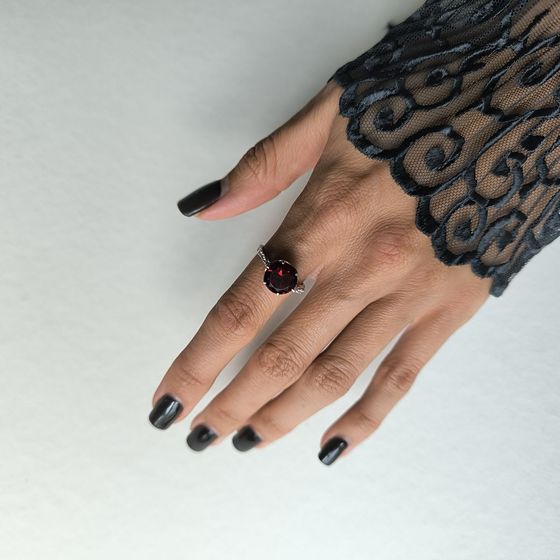 Серебряное кольцо с гранатом nano 2.714ct, фианитами