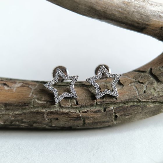 Серебряные серьги с фианитами