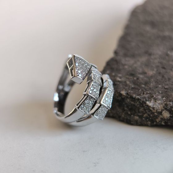 Серебряное кольцо с фианитами