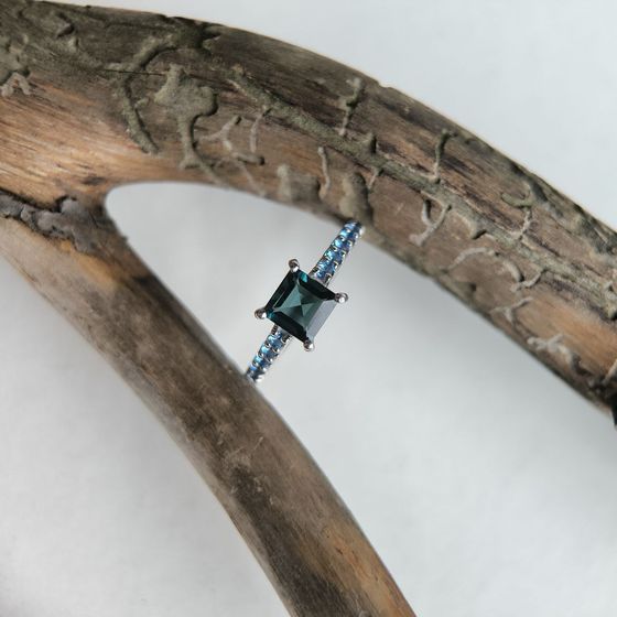 Серебряное кольцо с топазом Лондон Блю 1.39ct, топазом