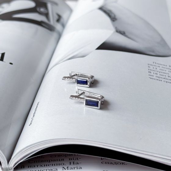 Серебряные серьги с сапфиром 1.075ct, фианитами