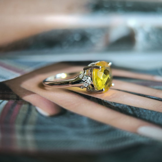 Серебряное кольцо с цитрином nano 3.58ct, фианитами