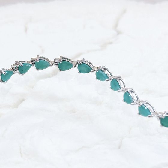 Серебряный браслет с изумрудом 6.717ct