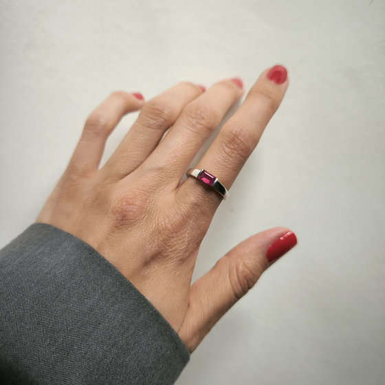 Серебряное кольцо с рубином 0.813ct