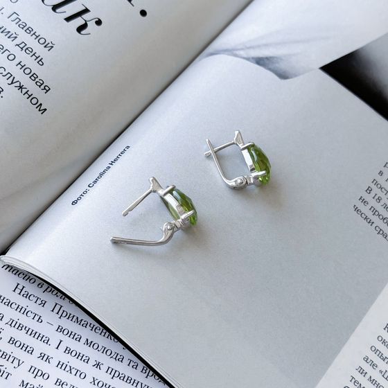 Серебряные серьги с хризолітом 8.4ct