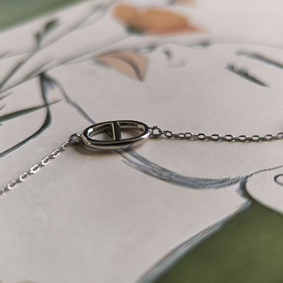 Серебряное колье без камней