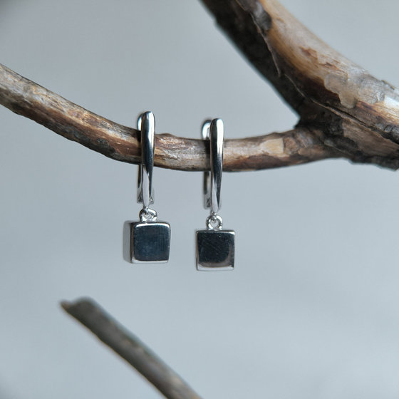 Серебряные серьги без камней