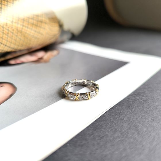 Серебряное кольцо с фианитами