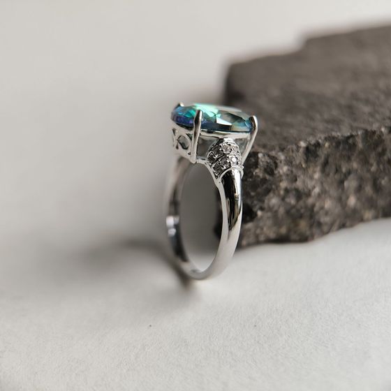 Серебряное кольцо с мистик топазом 3.78ct