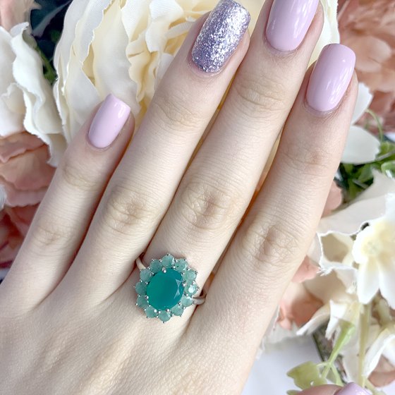 Серебряное кольцо с изумрудом 3.859ct