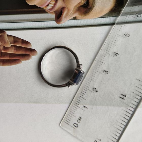 Серебряное кольцо с сапфиром 2.549ct