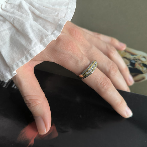 Серебряное кольцо с фианитами