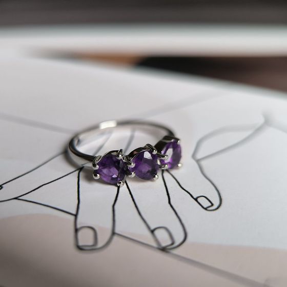 Серебряное кольцо с аметистом 4.563ct