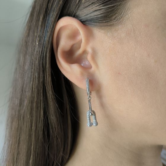 Серебряные серьги с фианитами