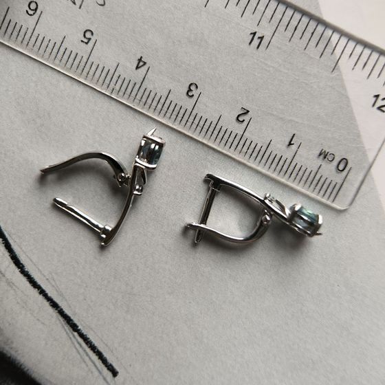 Серебряные серьги с мистик топазом 1.225ct