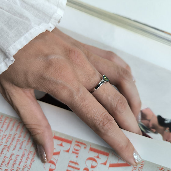 Серебряное кольцо с мистик топазом 0.212ct