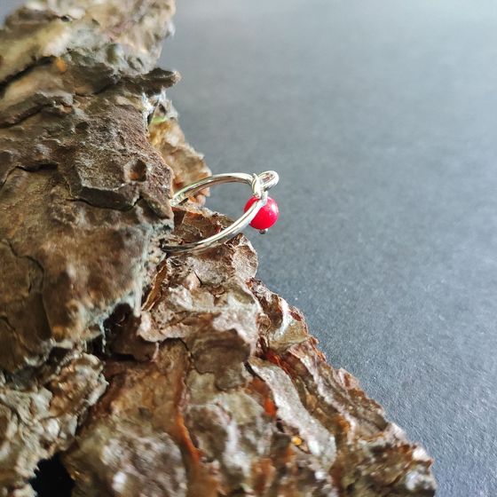 Серебряное кольцо с кораллом