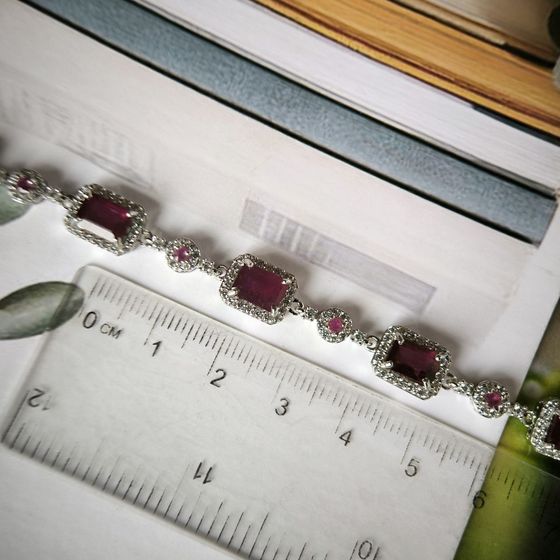 Серебряный браслет с рубином, фианитами Серебряный браслет с рубином, фианитами